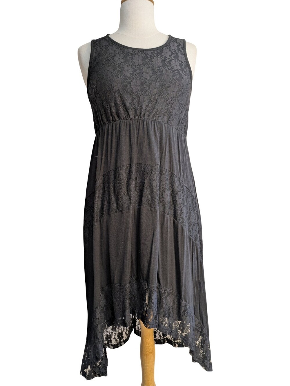 Anne French Black Lace Tiered Sleeveless Dress With High Low Hem